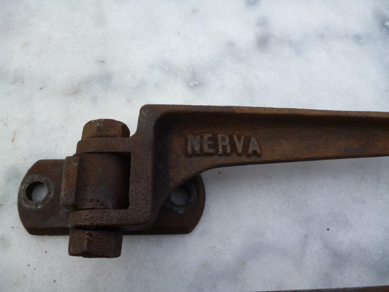 Supports de malle arrière CITROEN B14 LesAnciennes.com