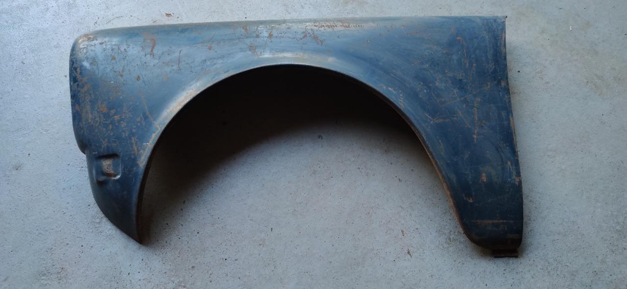 Aile avant gauche SIMCA 1300 1500 à reprendre LesAnciennes.com