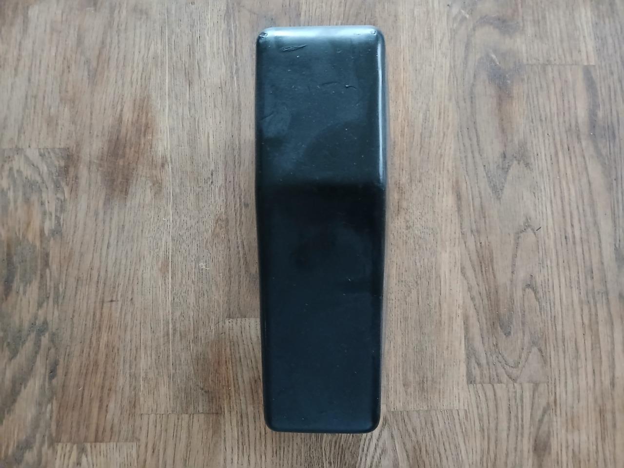 Butoir arrière droit RENAULT 12 (R12) break mk1 LesAnciennes.com