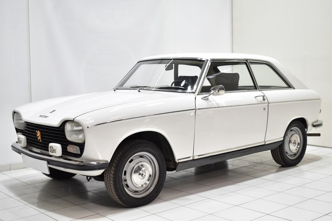 PEUGEOT 204 Coupé - 1970 LesAnciennes.com