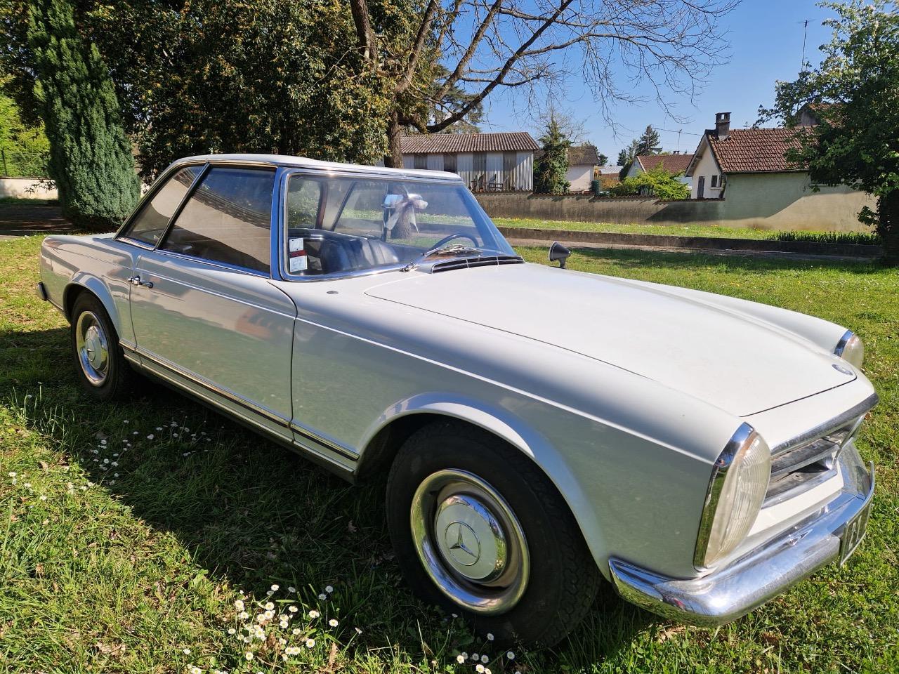 MERCEDES 230 SL w113 PAGODE - 1965 LesAnciennes.com