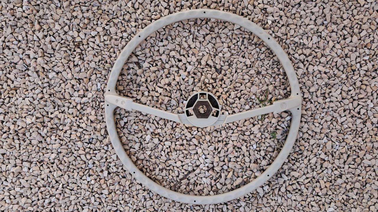 Volant RENAULT Frégate LesAnciennes.com