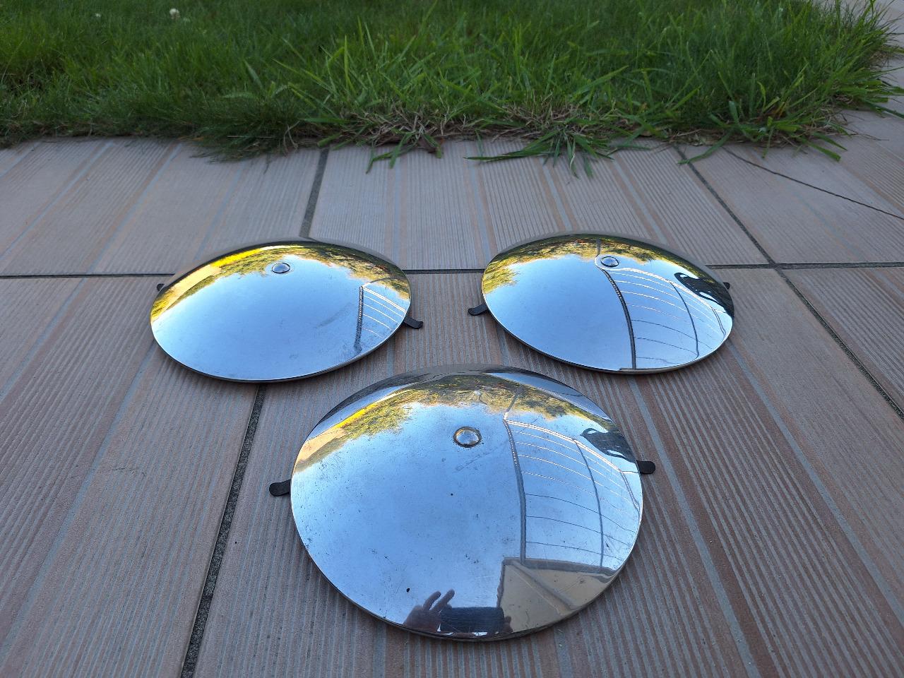 Lot enjoliveurs Citroën ID LesAnciennes.com