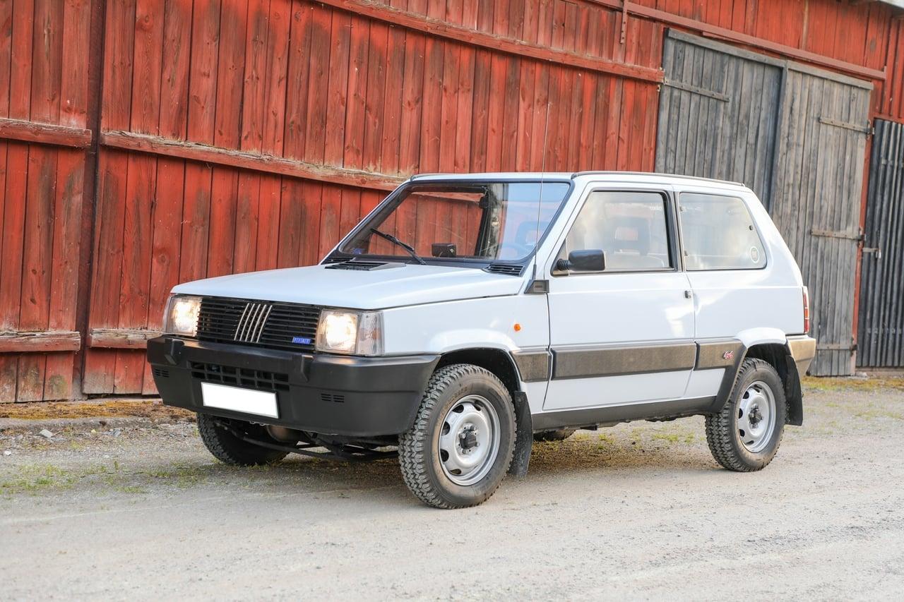 1988 Fiat Panda 4x4 i.e. - 10,750 km LesAnciennes.com