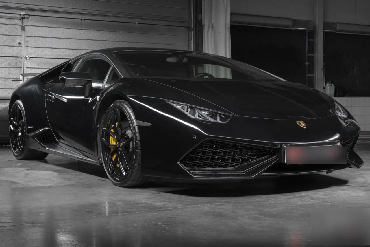 LAMBORGHINI Huracan 610-4 - 2015 LesAnciennes.com
