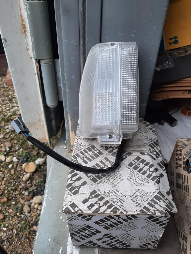 Pièces PEUGEOT 604 LesAnciennes.com