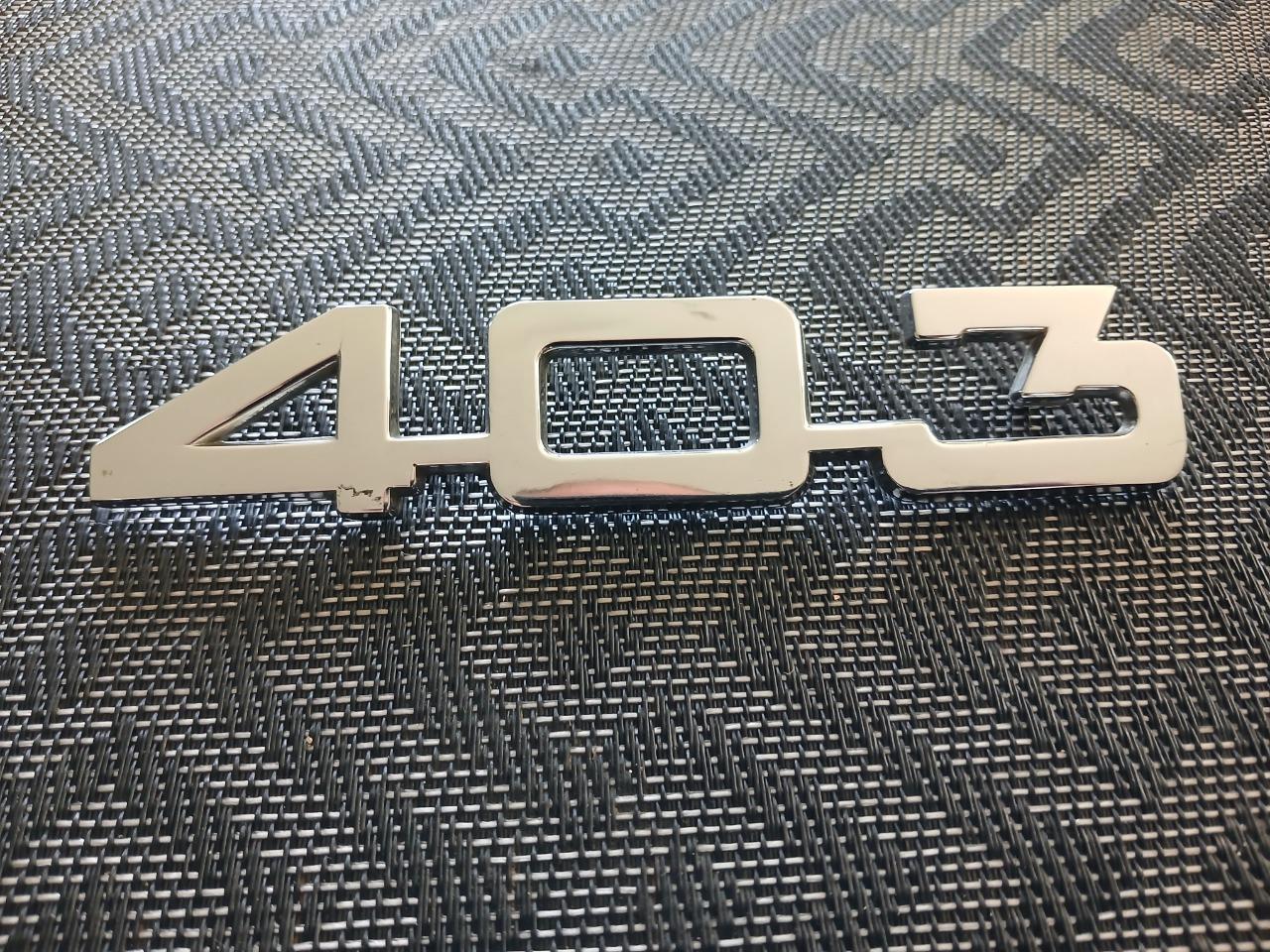 Monogramme PEUGEOT 403 LesAnciennes.com