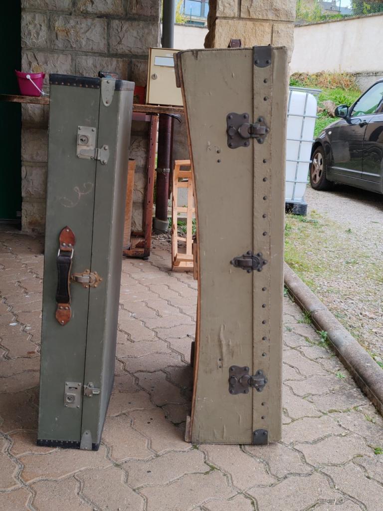 Malles de voiture. LesAnciennes.com