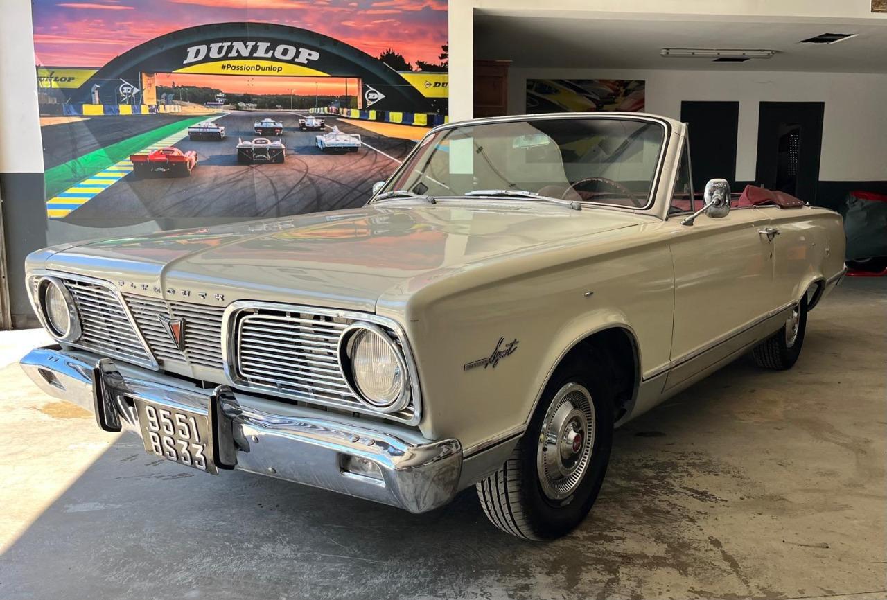 PLYMOUTH Valiant SIGNET CABRIOLET - 1966 LesAnciennes.com