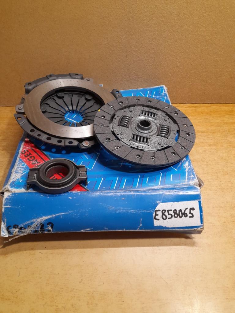 Kit Embrayage Audi 80 1.3L vw Passat 1.3L LesAnciennes.com