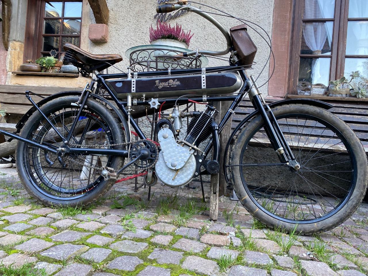 MAGNAT DEBON Culbuté & laterale Tourisme & Course  LesAnciennes.com