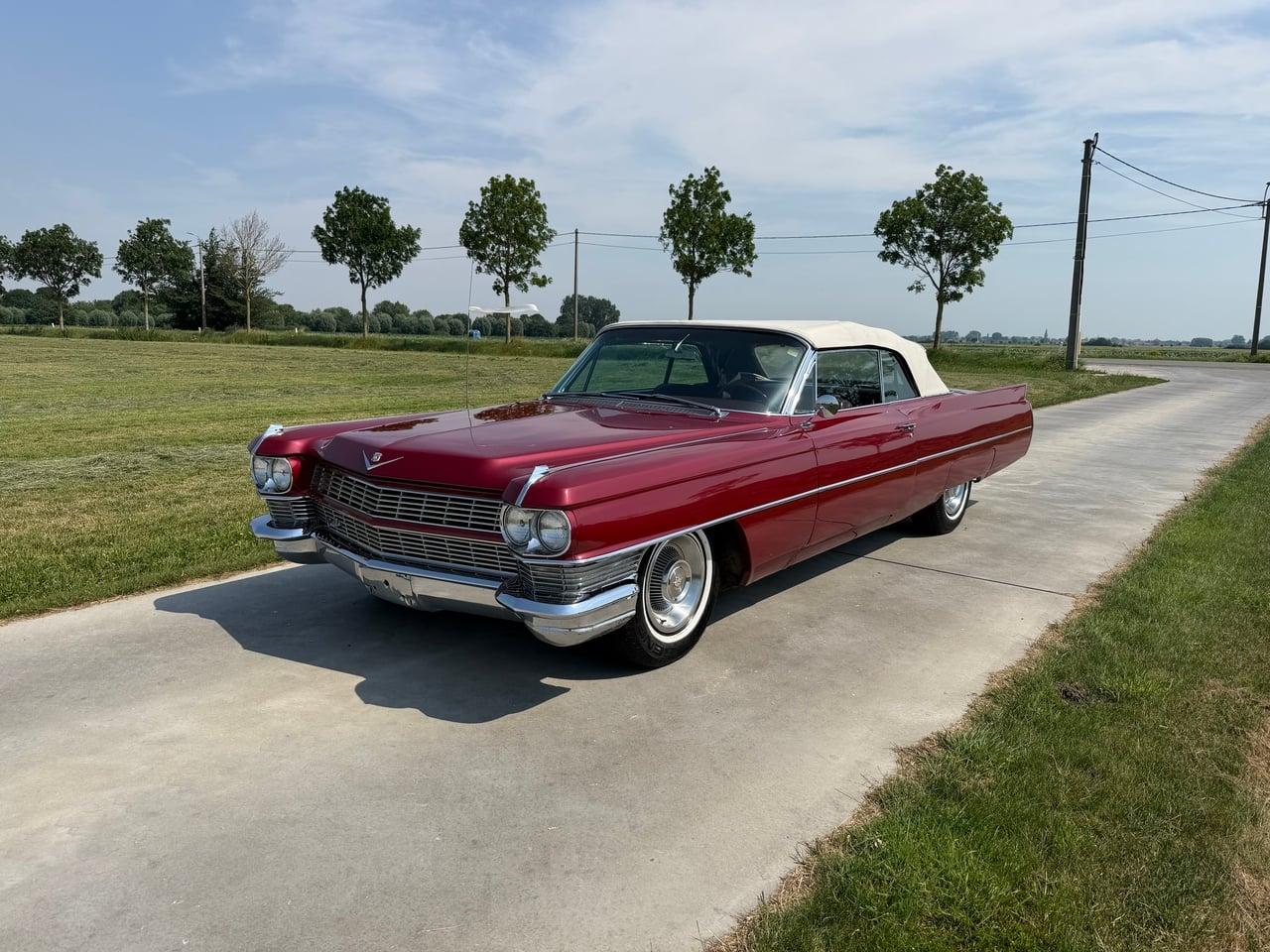 1964 Cadillac DeVille Convertible LesAnciennes.com