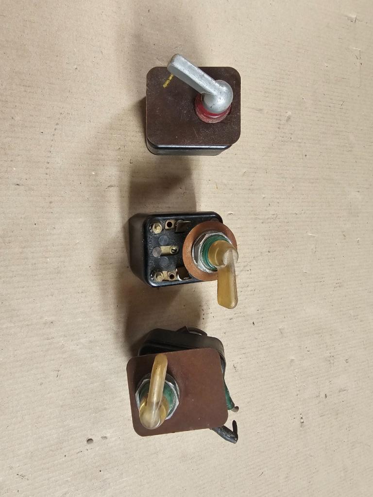 Centrale 6v CITROEN DS LesAnciennes.com