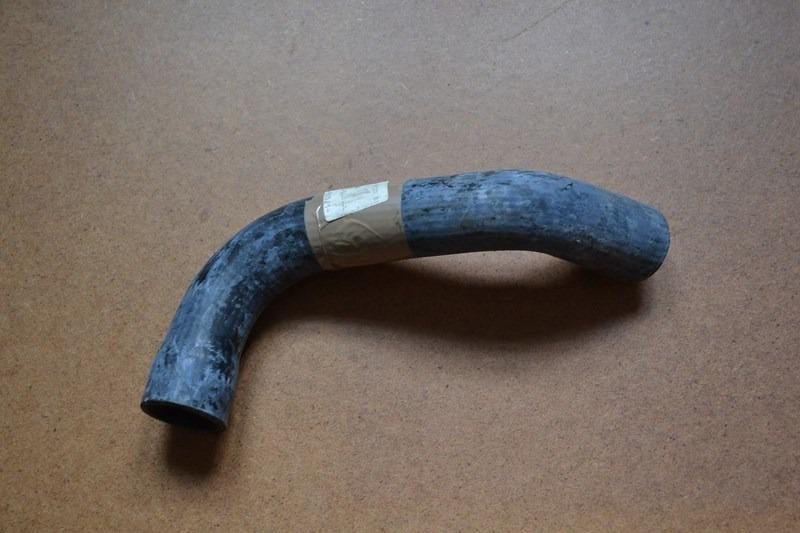 Durite inférieure PEUGEOT 204 304, neuve LesAnciennes.com