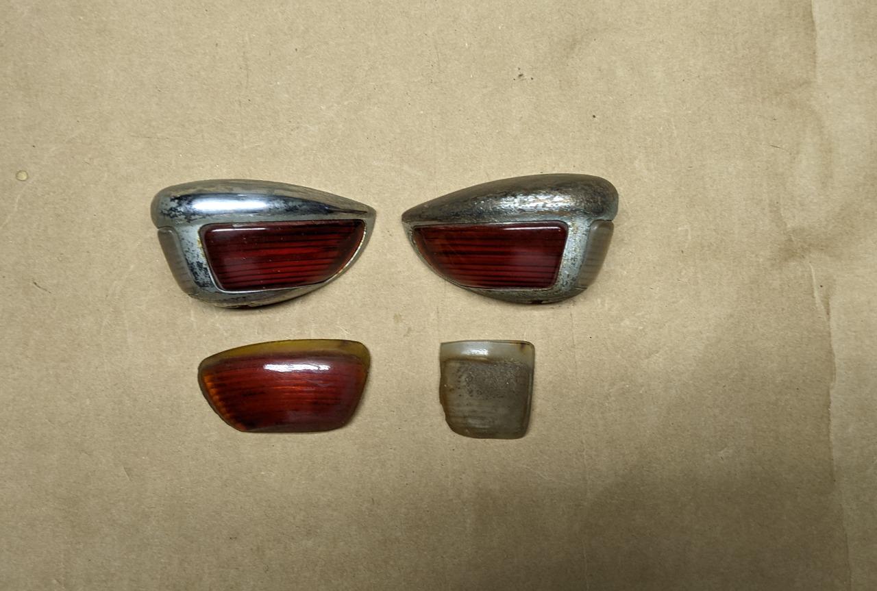 Paire de clignotants Renault 4CV-Citroën Traction LesAnciennes.com