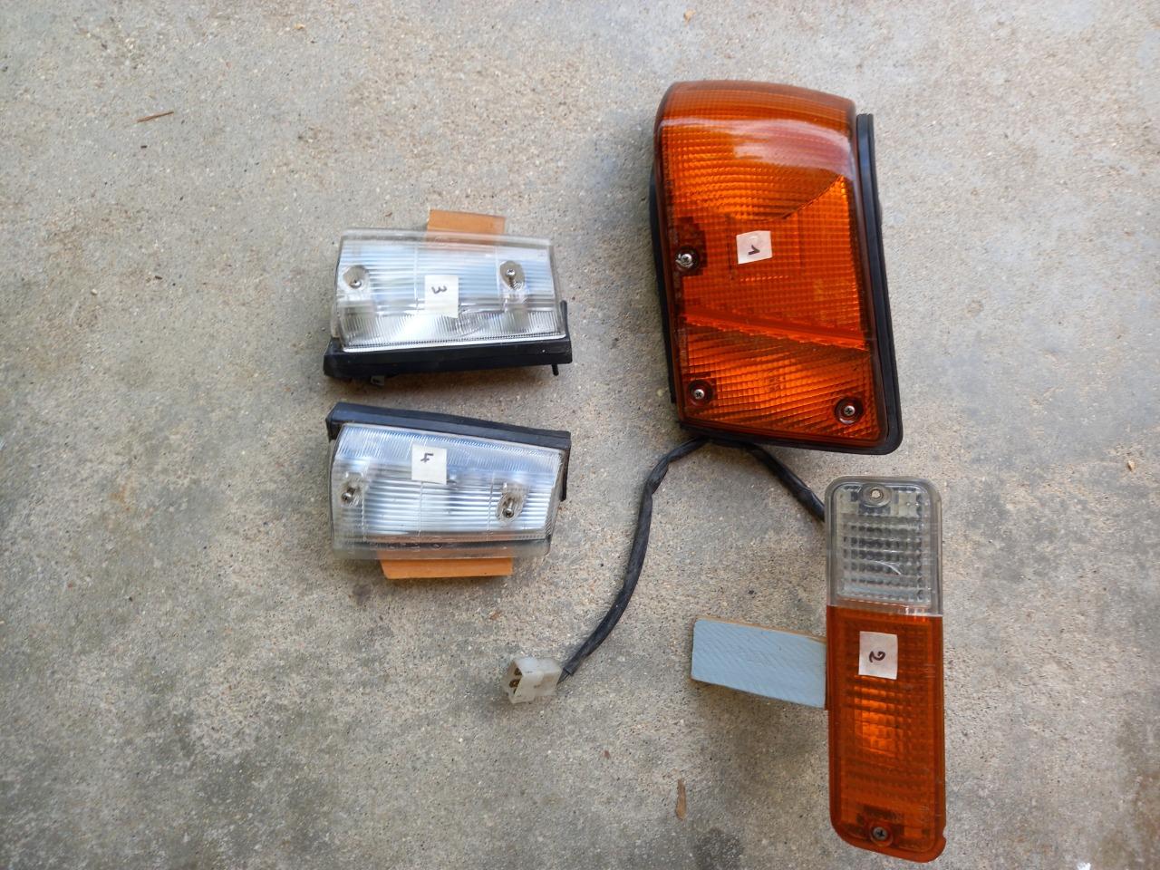 Clignotants NISSAN Sunny LesAnciennes.com