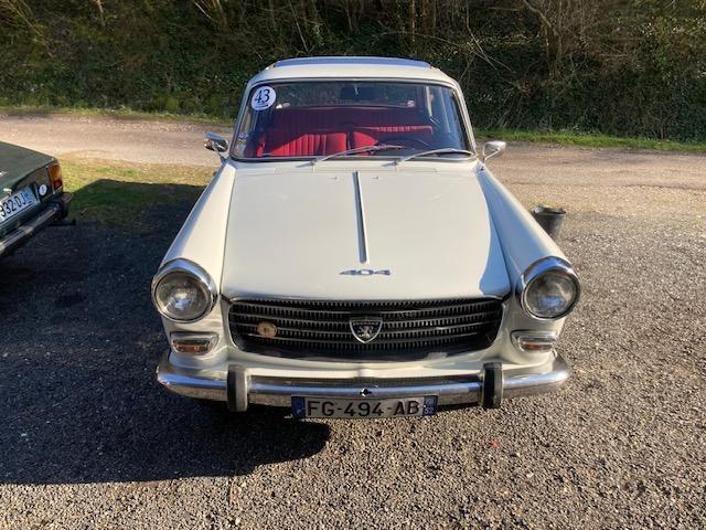 PEUGEOT 404 LUXE - 1966 LesAnciennes.com