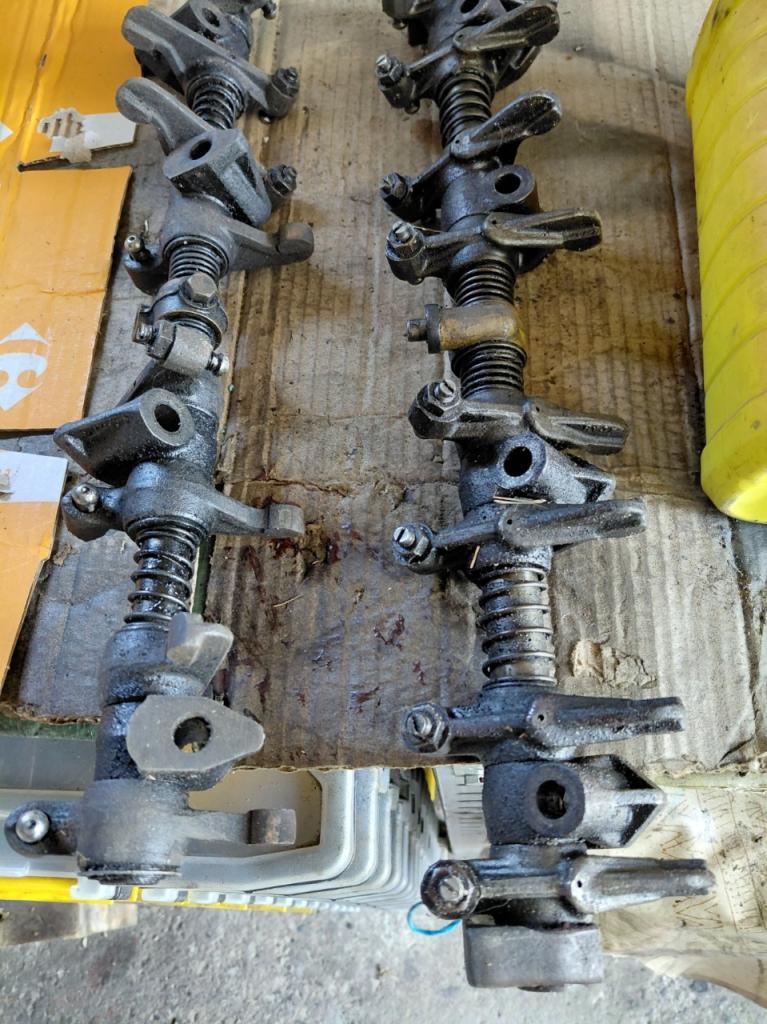 Culasse PEUGEOT 504 diesel LesAnciennes.com