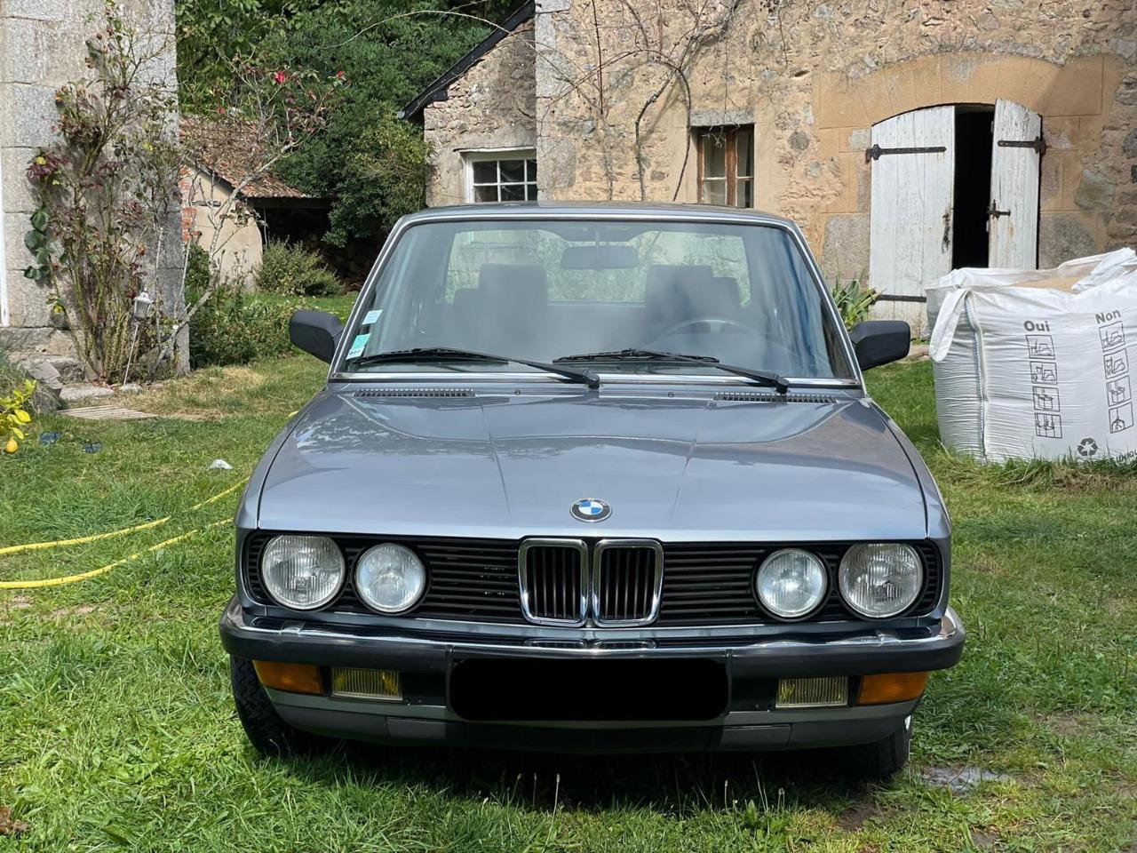 BMW 525 e - 1985 LesAnciennes.com