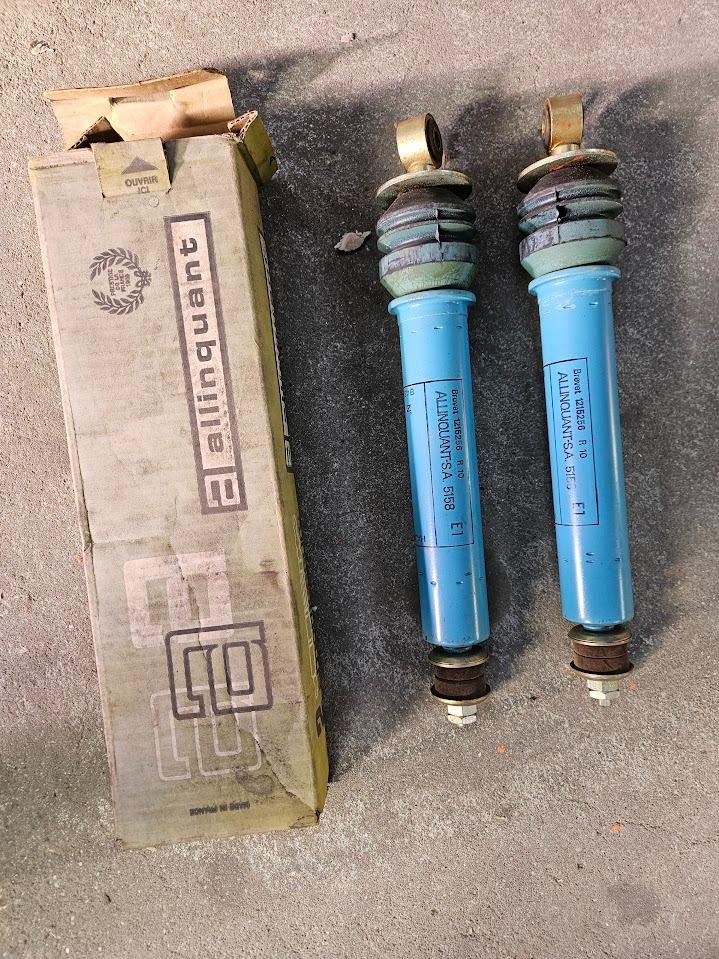 Amortisseur RENAULT 8 (R8) LesAnciennes.com