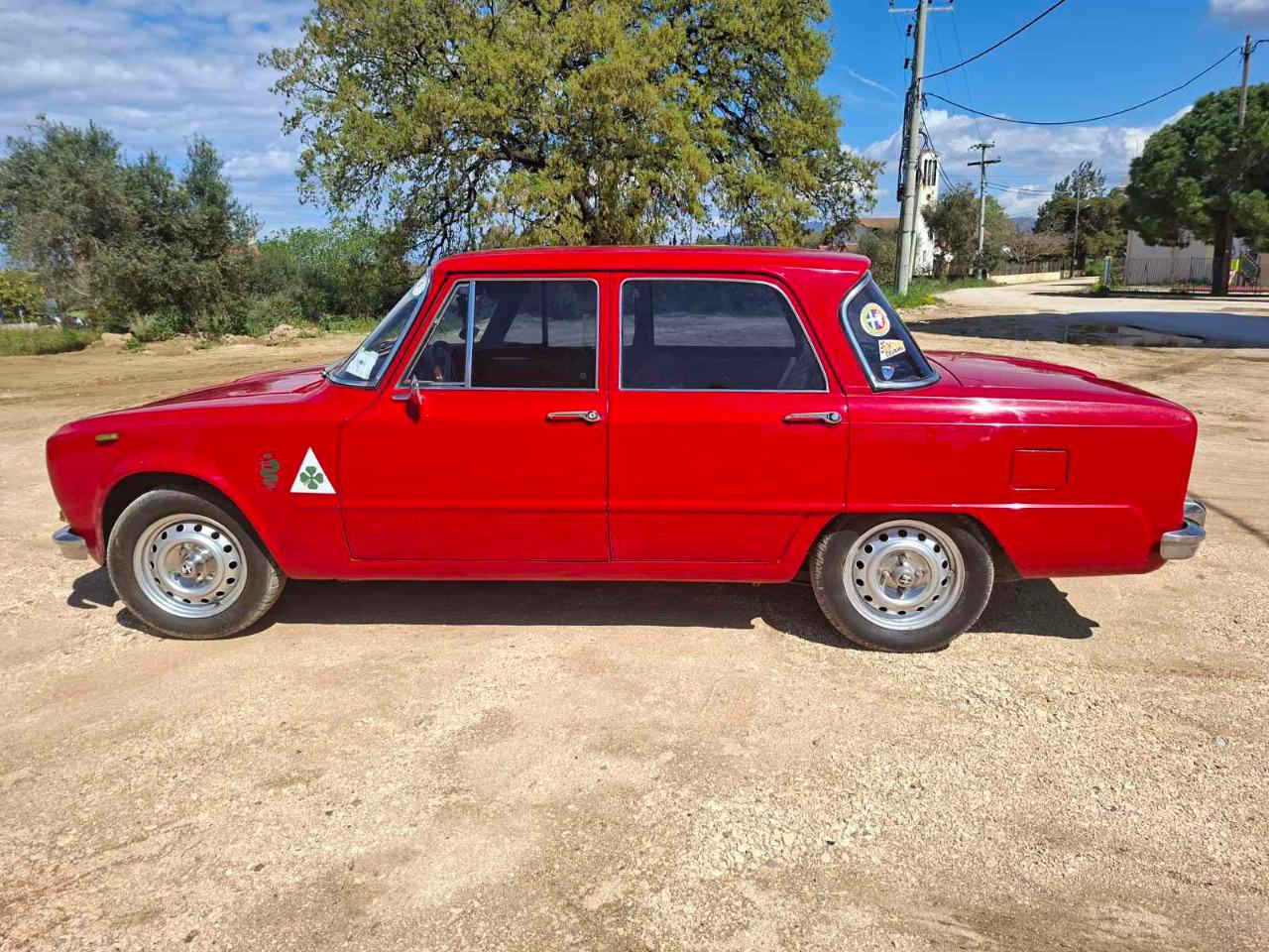 ALFA ROMEO Giulia 1300 SUPER - 1971 LesAnciennes.com