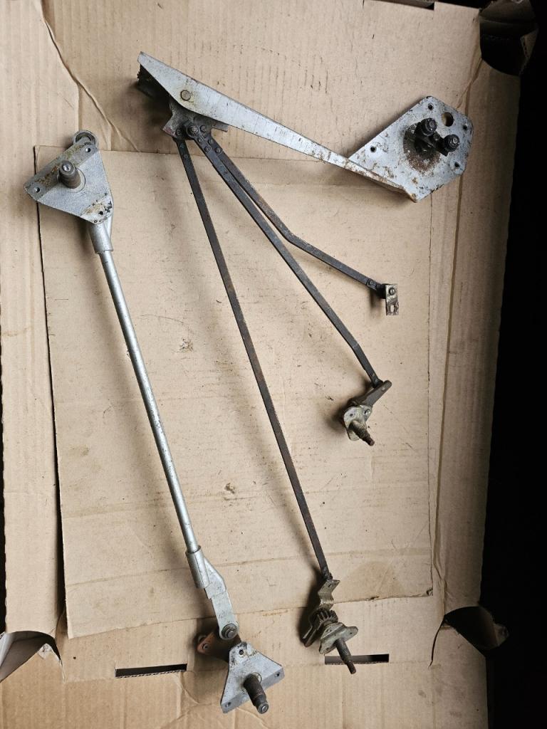 Mecanisme essuie-glace CITROEN DS LesAnciennes.com