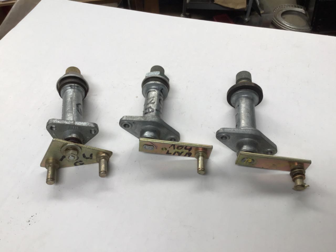 COUSSINETS D’ESSUIE GLACE PEUGEOT 104 LesAnciennes.com