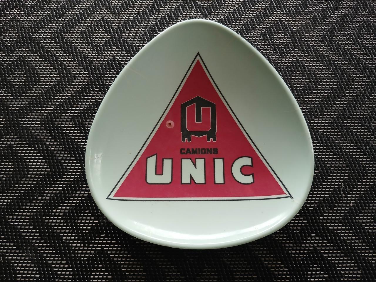 Vide poche / monnayeur CAMIONS UNIC LesAnciennes.com