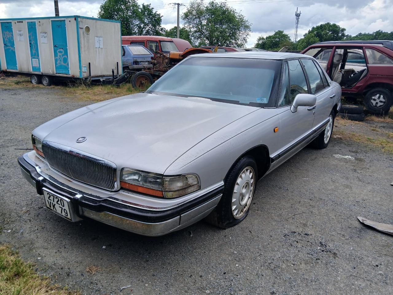 BUICK PA.AVENUE - 1993 LesAnciennes.com