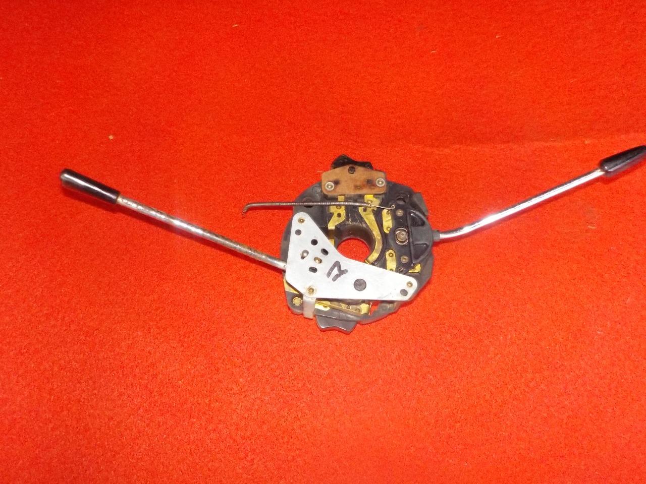 Commodo RENAULT 8 (R8) Gordini LesAnciennes.com