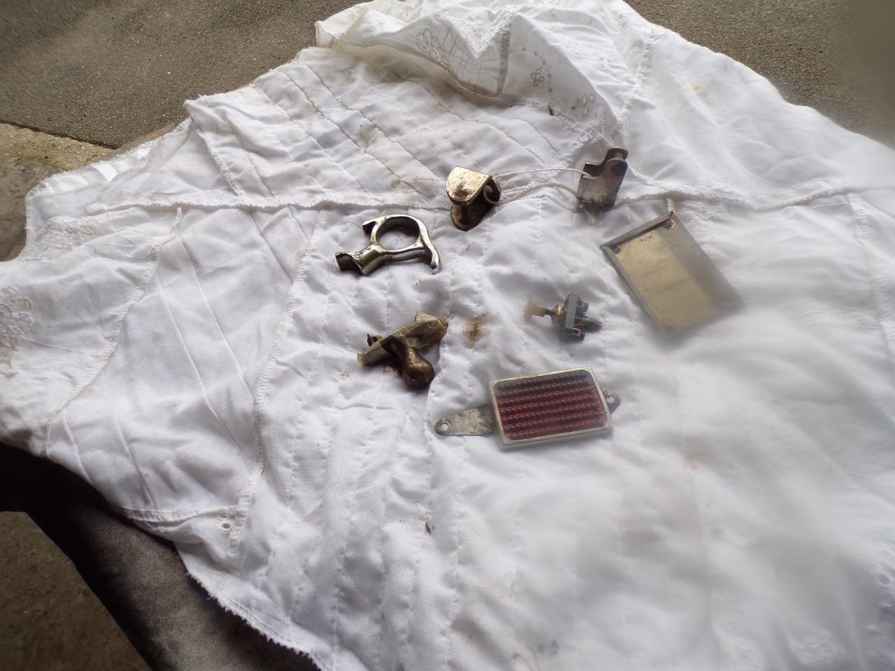 Lot de pièces DIVERS divers divers LesAnciennes.com