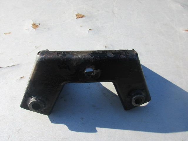 Support inférieur de boîte de vitesses Lamborghini LesAnciennes.com