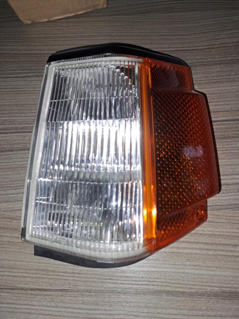 Clignotant SUBARU Leone LesAnciennes.com