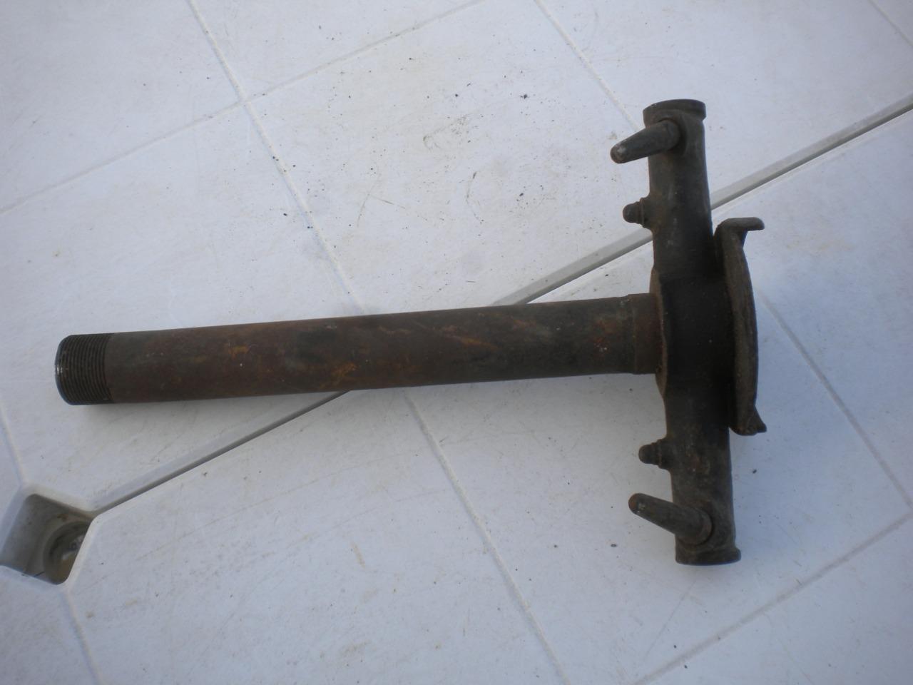 TE DE FOURCHE moto ancienne collection LesAnciennes.com
