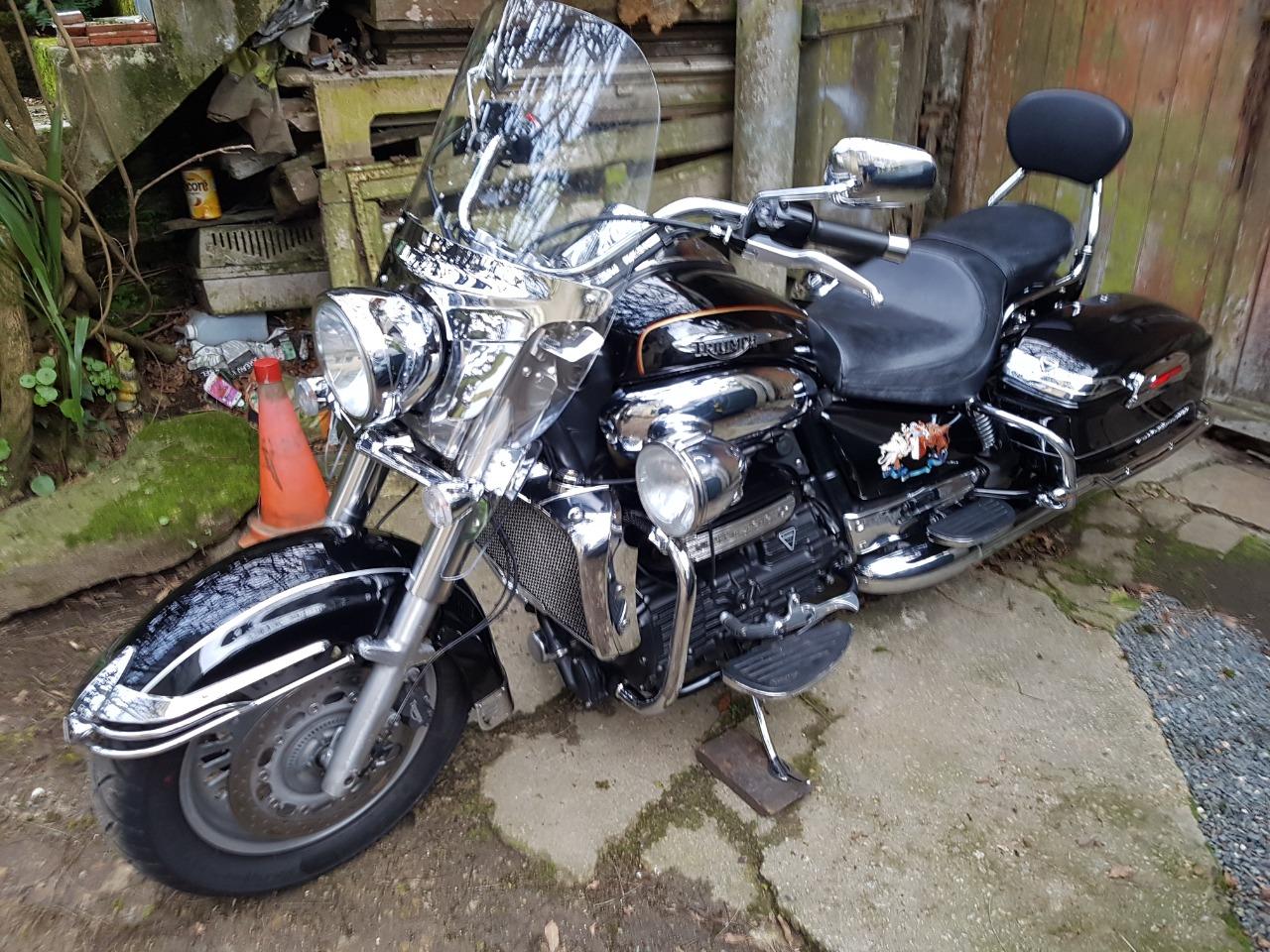 TRIUMPH Rocket3 Touring 2300 LesAnciennes.com