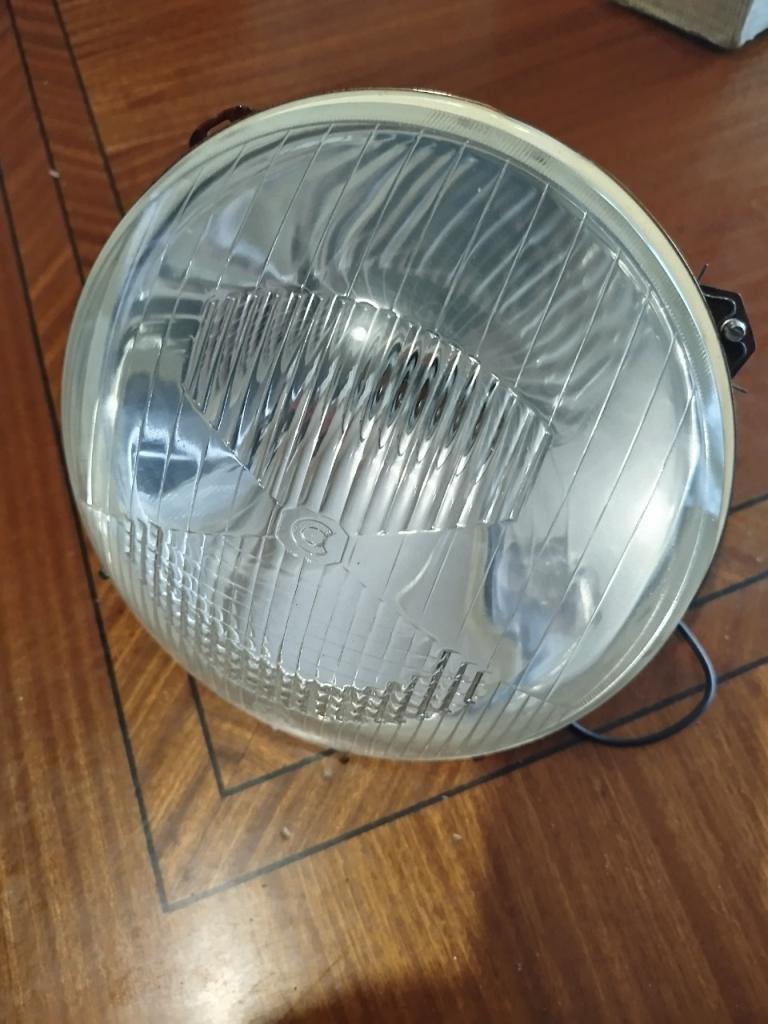 Phare droit ou gauche pour RENAULT Frégate LesAnciennes.com