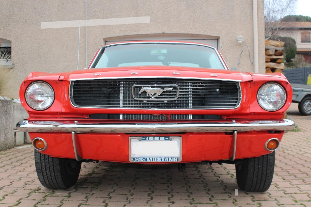 FORD Mustang - 1966 LesAnciennes.com