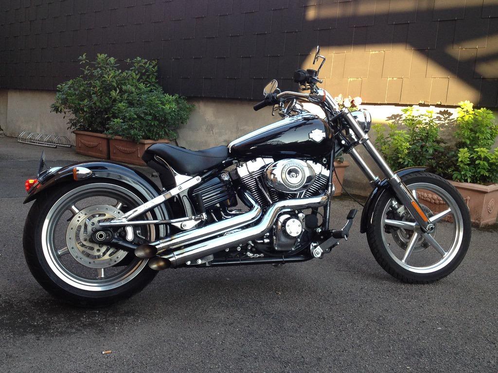 HARLEY DAVIDSON SOFTAIL FXCWC ROCKER C - 2010 LesAnciennes.com