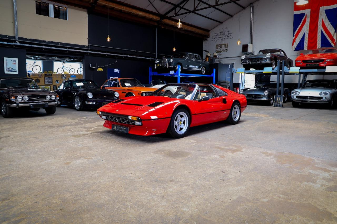 FERRARI 308 GTS Quattrovalvole - 1983 LesAnciennes.com