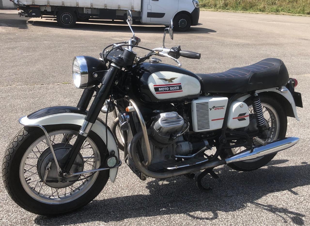 MOTO GUZZI V7 V7 SPECIAL - 1971 LesAnciennes.com