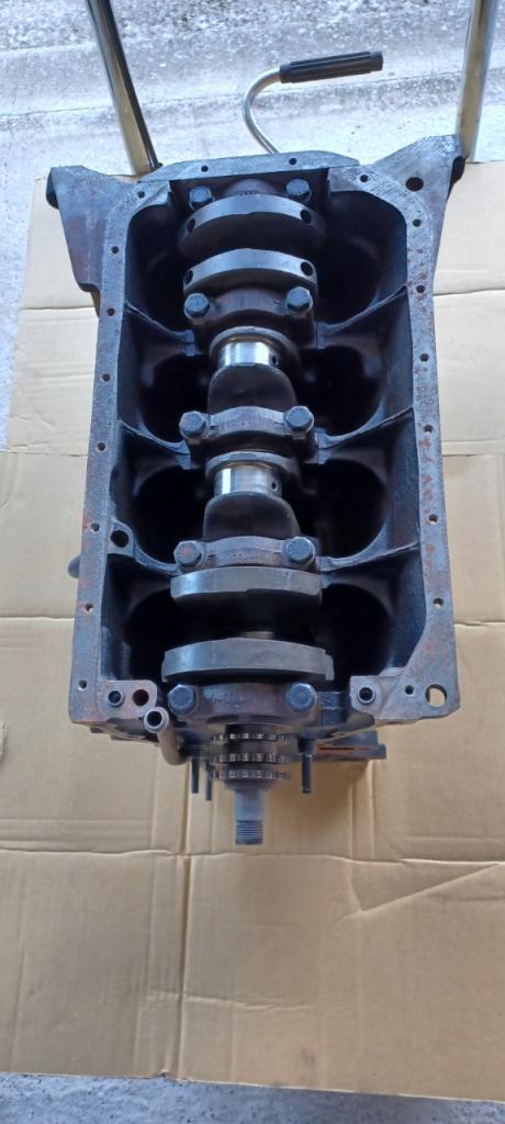 Bloc moteur M10 B20 LesAnciennes.com