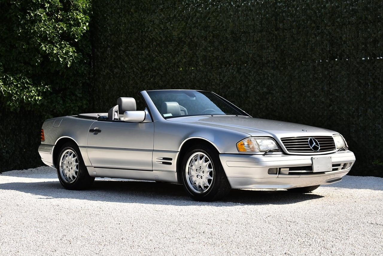 1998 Mercedes-Benz R129 SL500 Convertible 5,0L V8 LesAnciennes.com