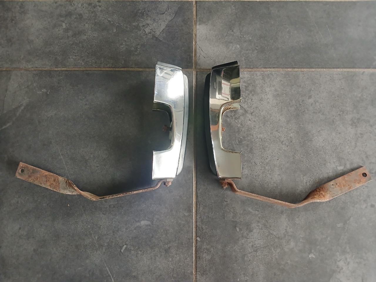 Butoirs pare chocs arrière ferrures RENAULT 8 (R8) LesAnciennes.com