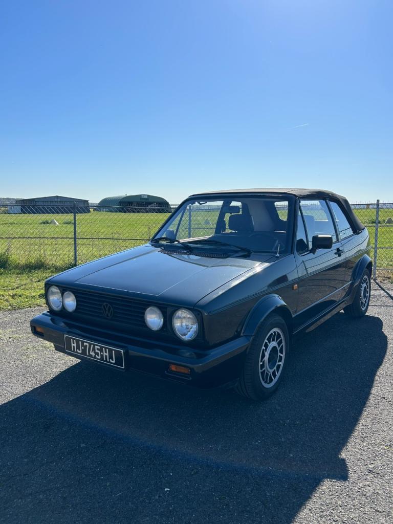 VOLKSWAGEN Golf Cabriolet - 1993 LesAnciennes.com