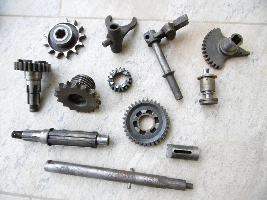 Pièces de boite à vitesses PEUGEOT P107 LesAnciennes.com