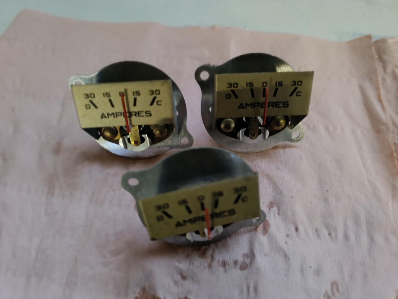 Ampères mètres LesAnciennes.com