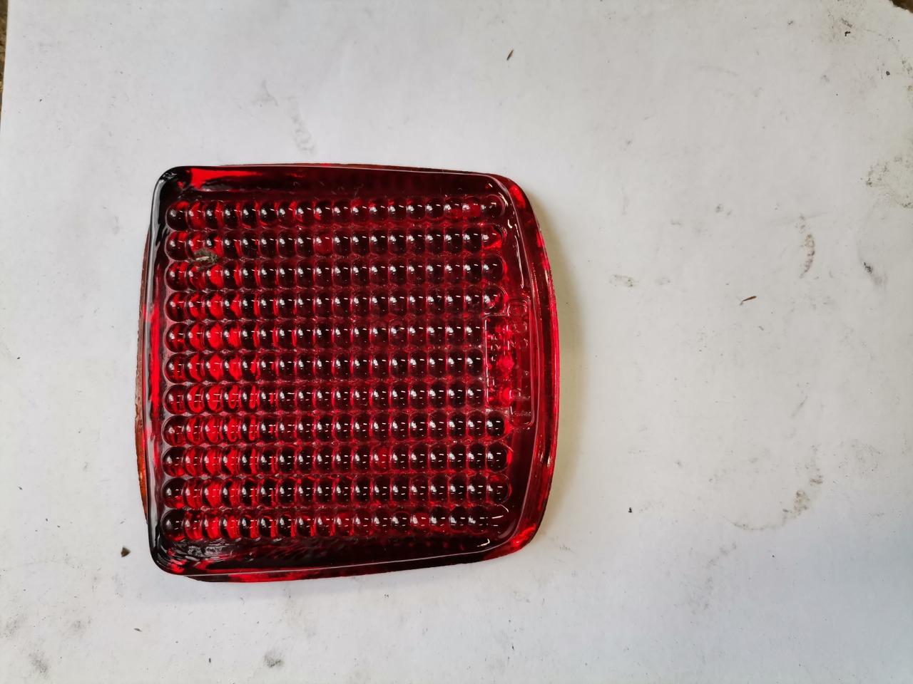 CATADIOTE DE FEU AR POUR PEUGEOT 403 BERLINE LesAnciennes.com