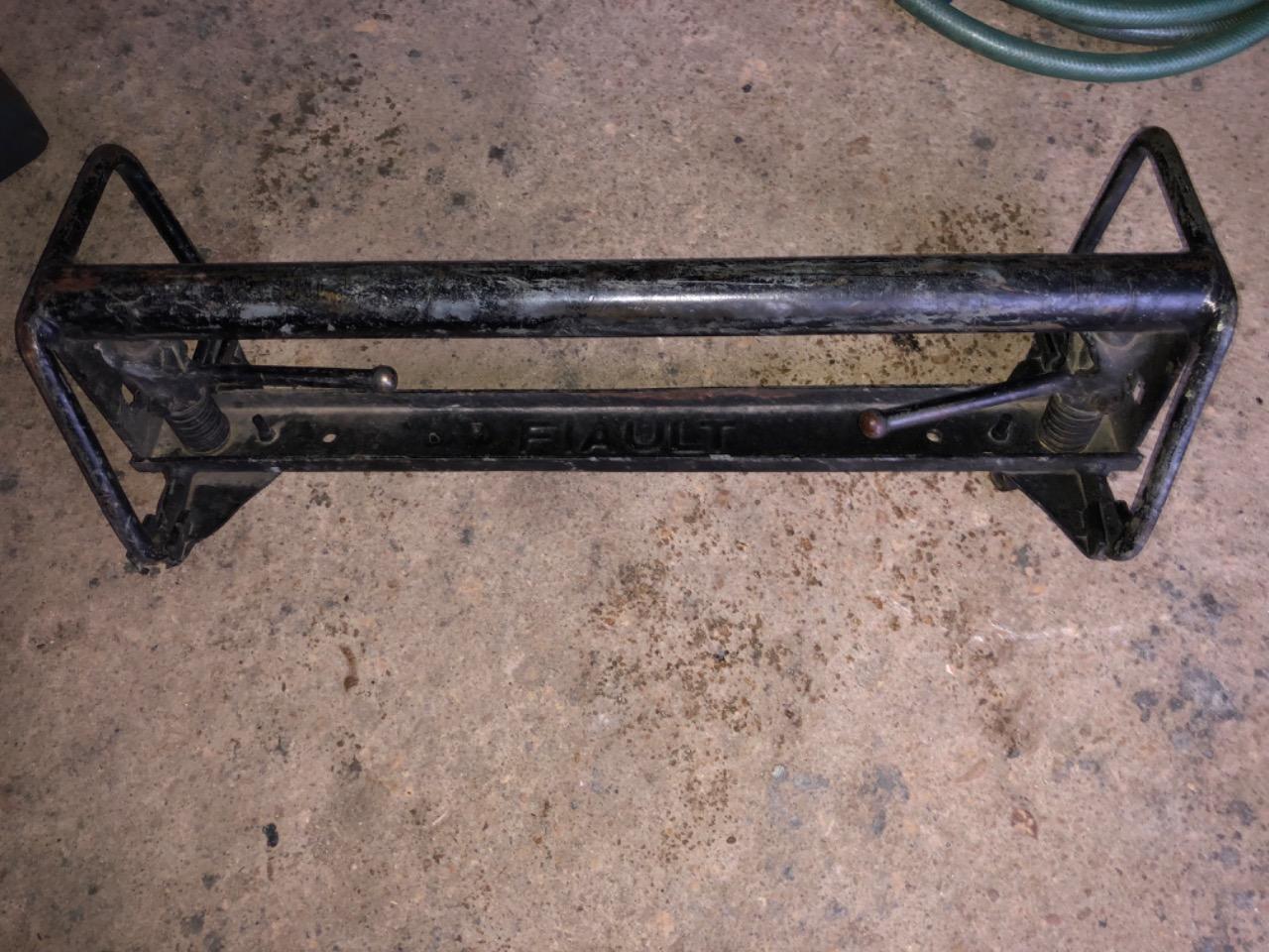 Cale roue dépanneuse LesAnciennes.com