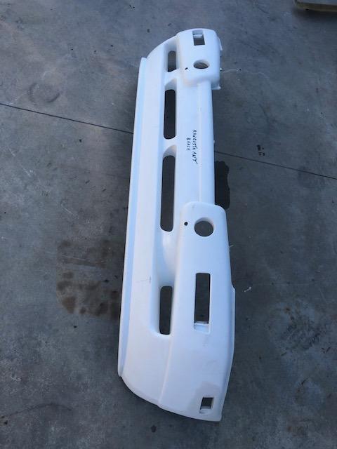 Pare-chocs avant De Tomaso Qvale Mangusta LesAnciennes.com