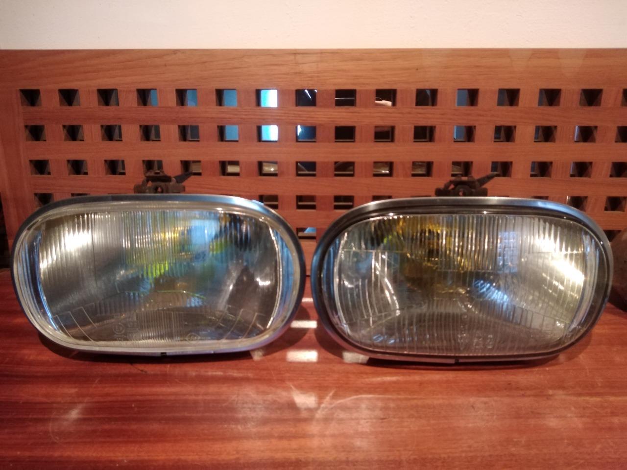 Phares PEUGEOT 204 LesAnciennes.com